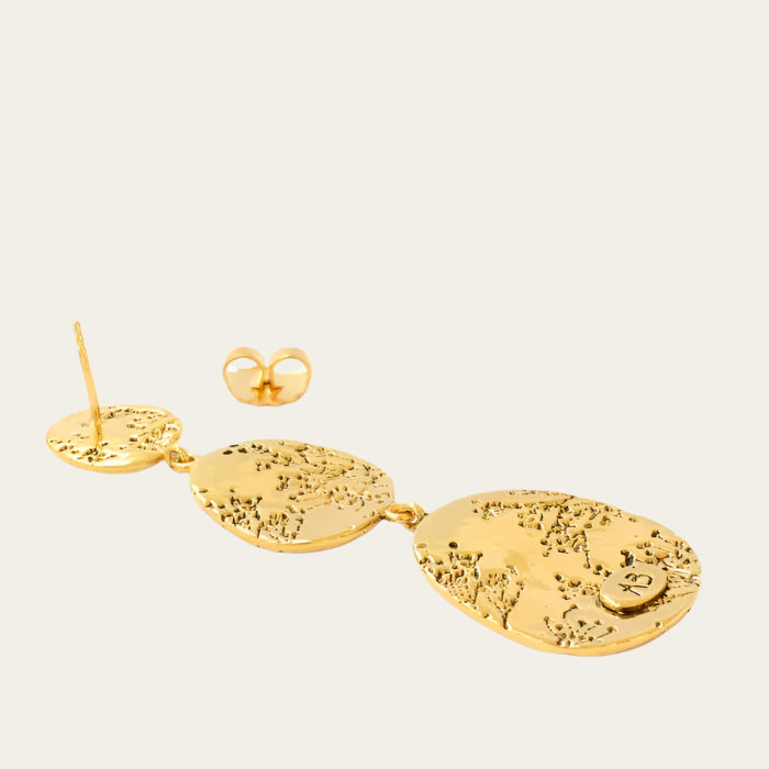 Aurelie Bidermann 34 tier gold hermione earrings, showcase the details on the back of the earrings.