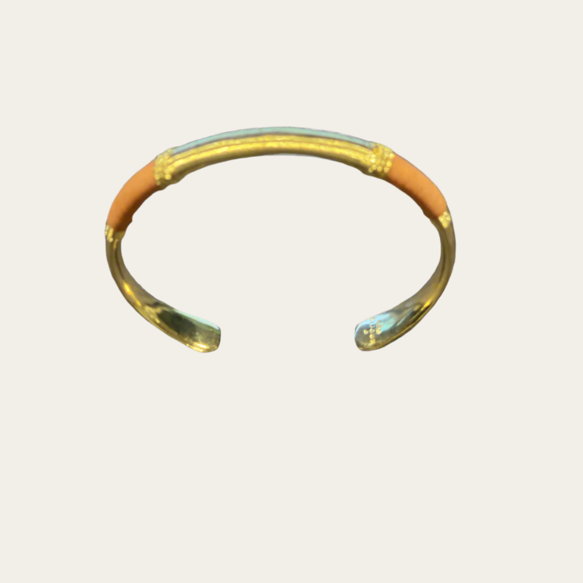 Gas Bijoux Macao Bangle rust on neutral background