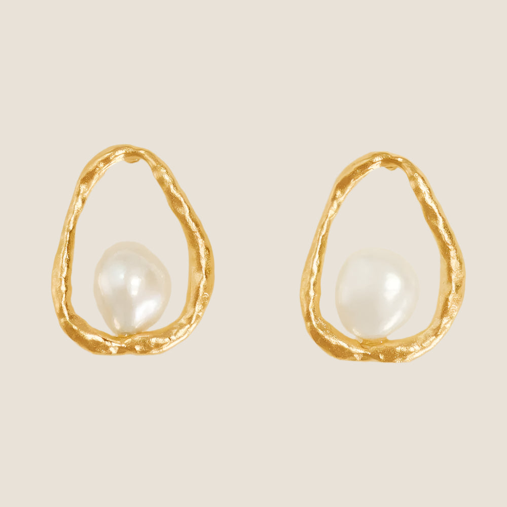 AGAPEE OSTUNI GOLD PEARL EARRINGS PACKSHOT